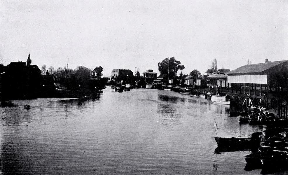 On the Tigre River