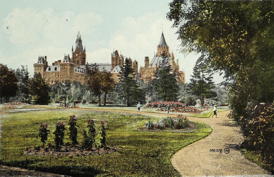 Ottawa and Vicinity - Major's Hill Park and Parliament Buildings (1900)